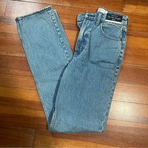 Abercrombie The 90’s Straight Ultra High Rise Curve Love Size 25L NWT